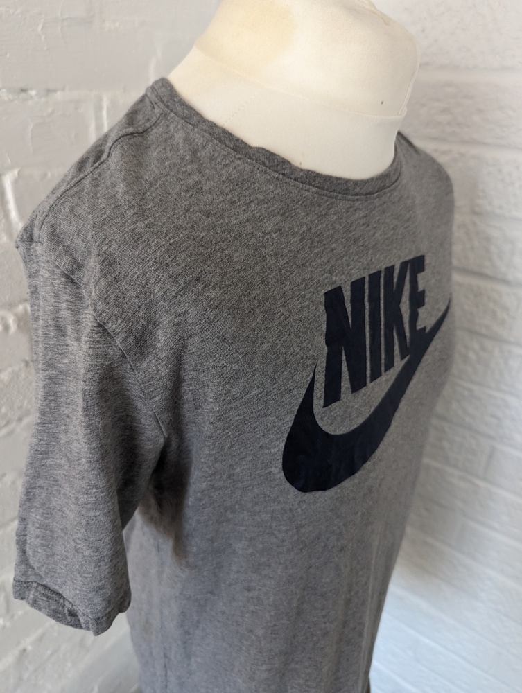 Retro Nike Crew Neck T Shirt - Size 2xl - Grey Spellout - Cotton - P2P 24" - Picture 2 of 6